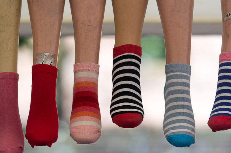 Outline Face Socks - Size L